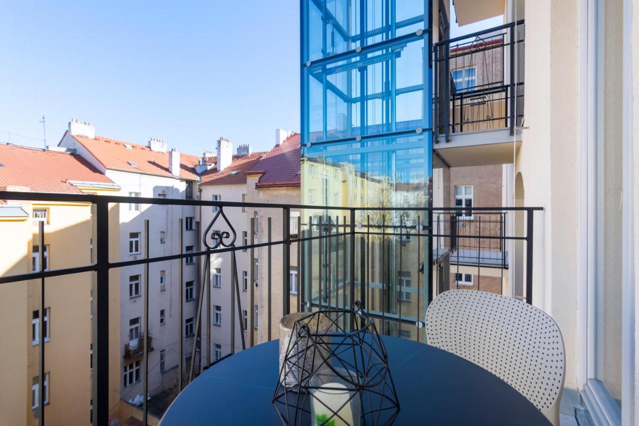 Hidden Art Boutique Residence By Dwellfort Prága Kültér fotó